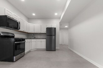 122 Shephard Ave in Newark, NJ - Building Photo - Building Photo