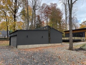 6 Indian Hill Ln in Tappan, NY - Building Photo - Building Photo