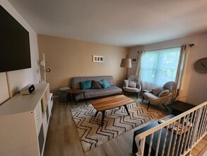 44 Upper Hillcrest Ave in Albany, NY - Building Photo - Building Photo