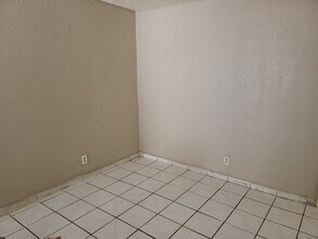 729 N 11th St in Las Vegas, NV - Building Photo - Building Photo