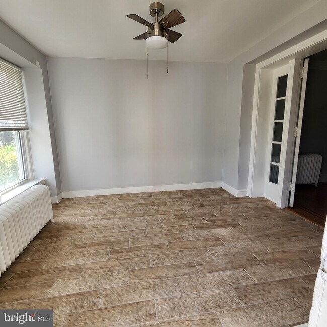 5645 Diamond St photo'