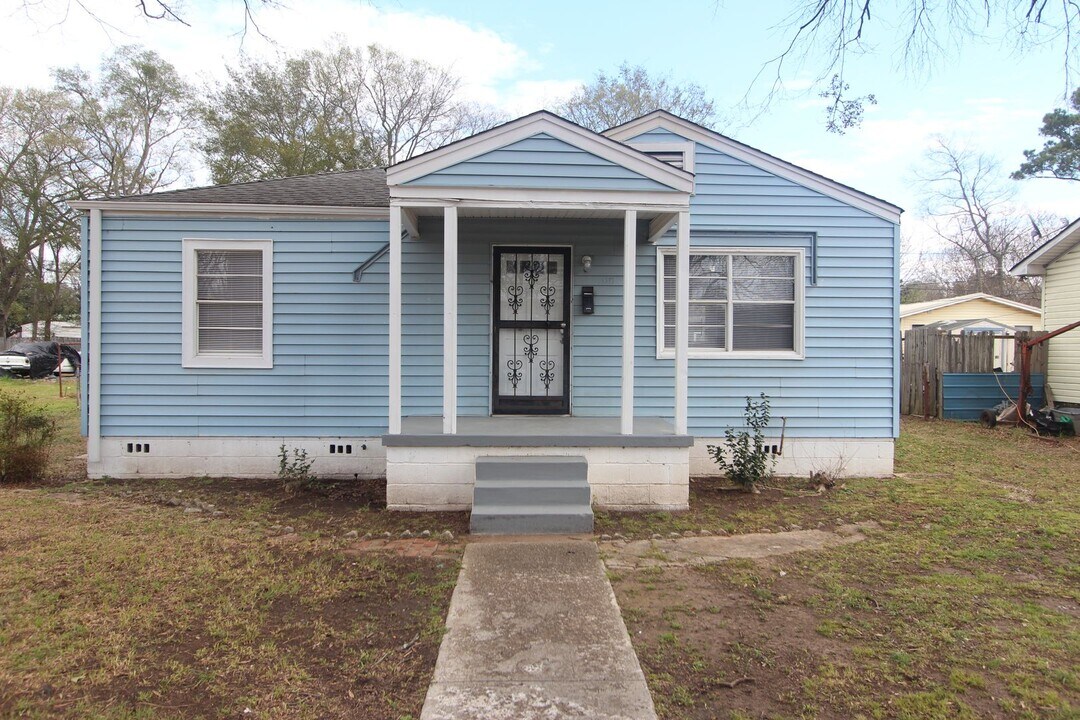 1217 43rd St N in Birmingham, AL - Building Photo