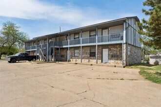 1401 E St in Lawton, OK - Building Photo - Building Photo