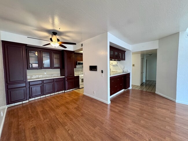 25912 Hayward Blvd in Hayward, CA - Building Photo - Building Photo