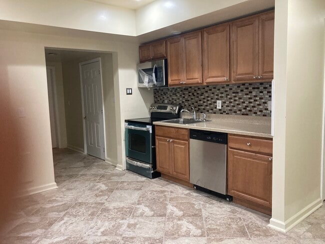7693 Waterlace Dr, Unit Basement in Fairburn, GA - Foto de edificio - Building Photo