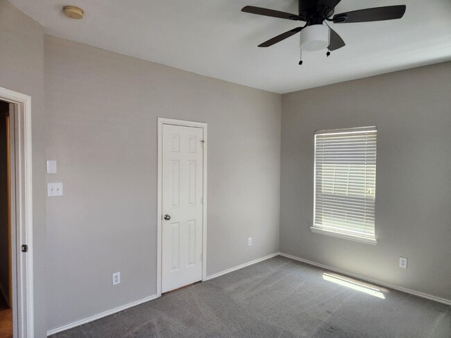 property at 1929 Kemah Village Dr