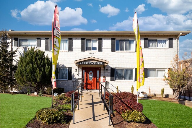 Lookaway Heights Apartments in St. Louis, MO - Building Photo - Building Photo