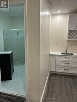 109 Lake St in St Catharines, ON - Building Photo