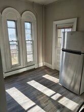 14 Cedar St, Unit 14 in New Britain, CT - Building Photo - Building Photo