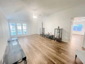 2715 Yestereve Ct in Houston, TX - Building Photo - Building Photo
