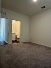 14402 Woodland Holw in San Antonio, TX - Building Photo - Building Photo