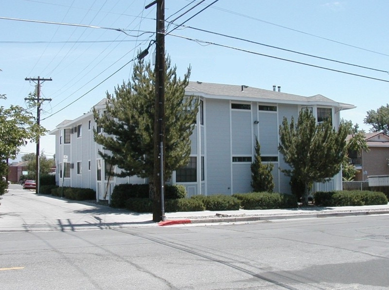 328 Wheeler Ave in Reno, NV - Building Photo