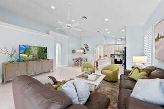 596 93rd Ave N, Unit SI ID1504158P in Naples, FL - Foto de edificio - Building Photo