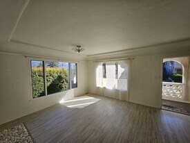 1212 W Micheltorena St in Santa Barbara, CA - Building Photo