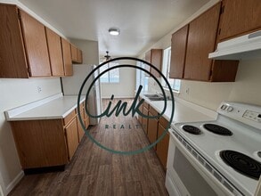 1377 Village Way in Gardnerville, NV - Building Photo - Building Photo