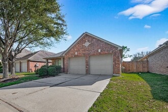 13406 Moonlit Lake Ln in Pearland, TX - Building Photo - Building Photo