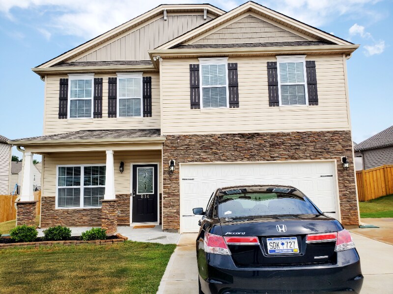 814 Hillsdale Ave in Lyman, SC - Foto de edificio