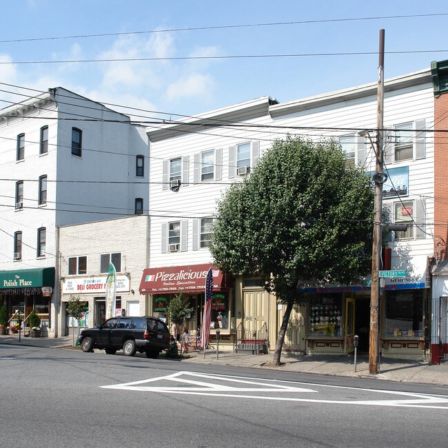 11 Corson Ave in Staten Island, NY - Building Photo - Building Photo
