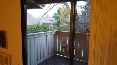 100 Kinross Dr in Walnut Creek, CA - Building Photo - Building Photo