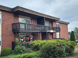 114 Balance Rock Rd in Seymour, CT - Building Photo