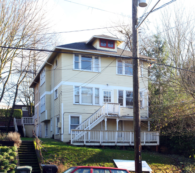 3806 Fremont Ave N in Seattle, WA - Foto de edificio