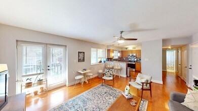 227 N Dotger Ave in Charlotte, NC - Foto de edificio - Building Photo