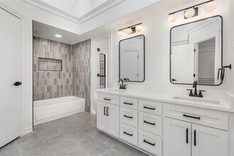 922 Sycamore Creek Rd in Allen, TX - Building Photo - Building Photo