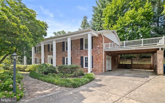 property at 6623 Tunlaw Ct