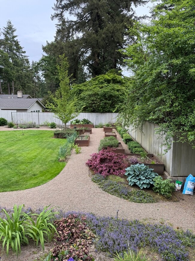 4242 Cobb Way in Lake Oswego, OR - Building Photo - Building Photo