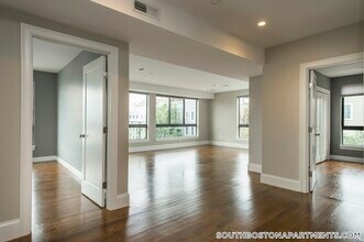 339 D St in Boston, MA - Building Photo - Building Photo