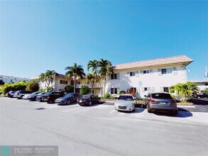 2131 NE 41st St in Lighthouse Point, FL - Building Photo - Building Photo