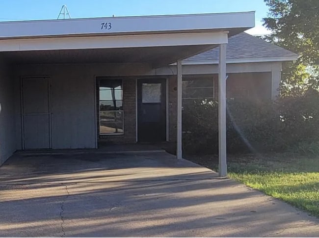4 Chaparral Cir