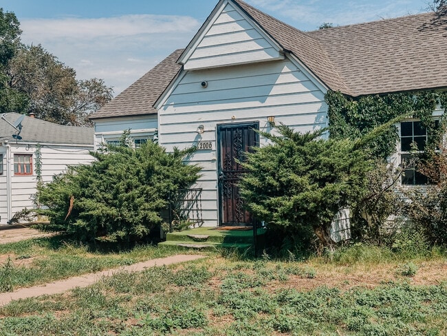 property at 2006 30th St