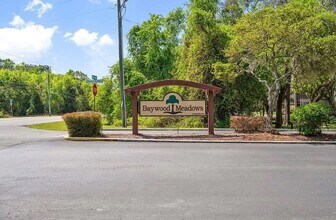 12035 Proctor Loop in New Port Richey, FL - Foto de edificio - Building Photo