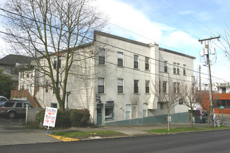 St John's Apartments in Seattle, WA - Building Photo - Building Photo