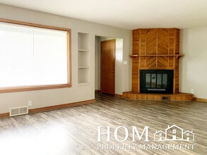 802 Carney Ave in Mankato, MN - Building Photo - Building Photo