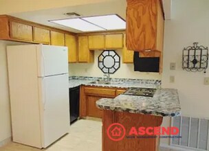 5301 Dunsmuir Rd in Bakersfield, CA - Building Photo - Building Photo