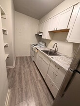 4501 S 6th St in Louisville, KY - Building Photo - Building Photo