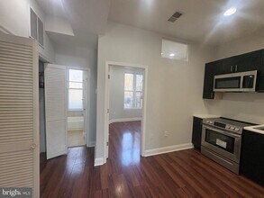 543 Florida Ave NW in Washington, DC - Foto de edificio - Building Photo