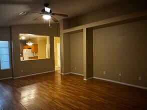 10441 W Palm Ln in Avondale, AZ - Building Photo - Building Photo