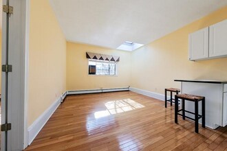 511 Beacon St, Unit 12 in Boston, MA - Building Photo - Building Photo