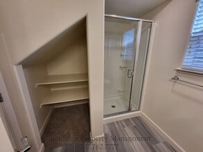 7610 Wildrose Way in Rohnert Park, CA - Building Photo - Building Photo
