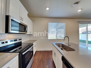 706 S Retort Ave in Kuna, ID - Building Photo - Building Photo