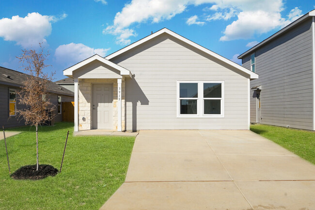 property at 3919 Poteet Pl