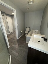 1611 Albert Dr in Bowie, MD - Foto de edificio - Building Photo