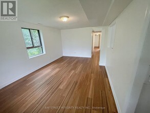 320 Miami Dr in Georgina, ON - Building Photo - Building Photo