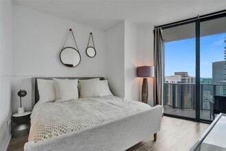 801 S Miami Ave, Unit 4901 in Miami, FL - Building Photo - Building Photo