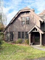 708 Rock Beach Rd in Irondequoit, NY - Building Photo