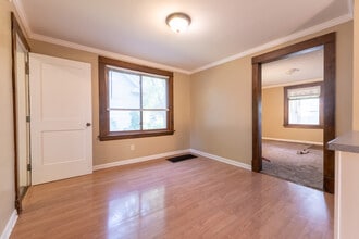 3511 Snelling Ave in Minneapolis, MN - Foto de edificio - Building Photo