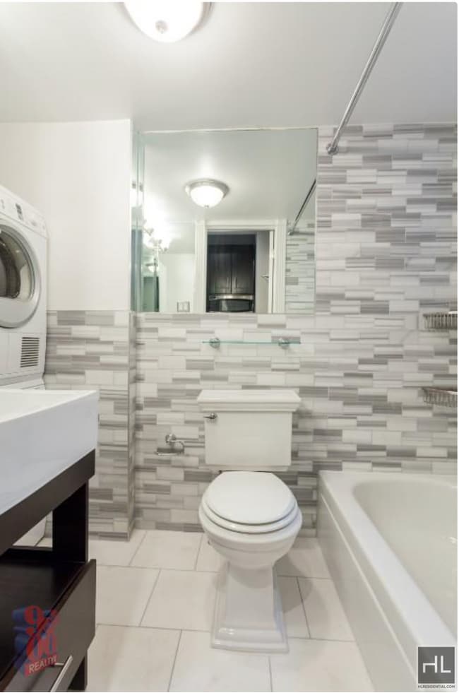 MOTT ST. in New York, NY - Foto de edificio - Building Photo